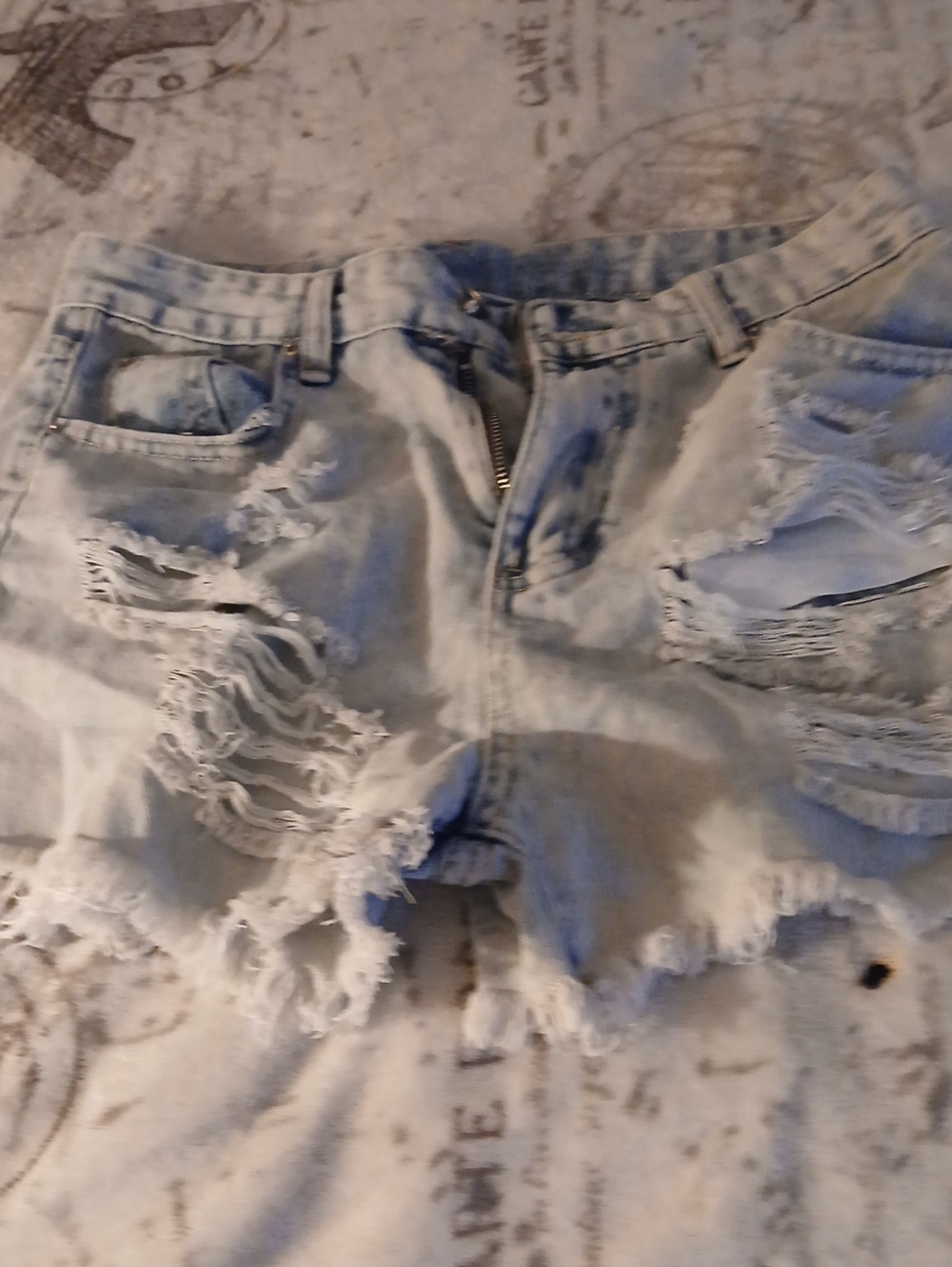 Light Blue Distressed Denim Shorts - Casual Women's Summer Short